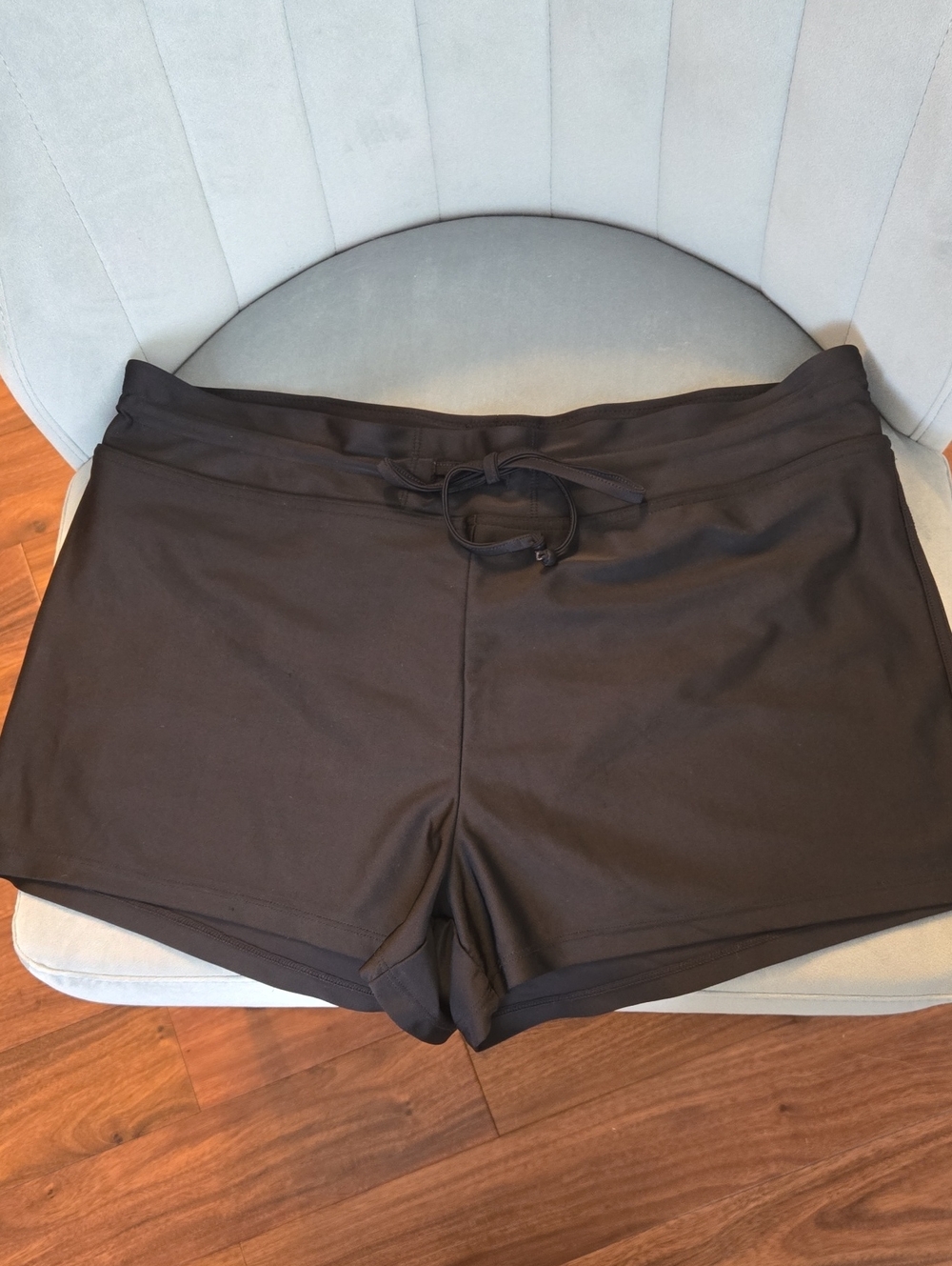 Shade & Shore Women's Black Swim Shorts, Size: Medium.